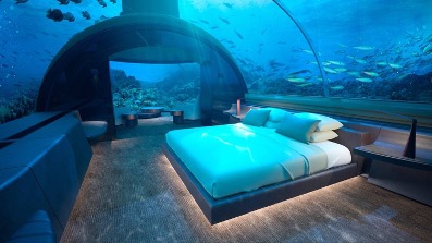 馬爾代夫的這棟水下別墅可讓您與鯊魚共眠
